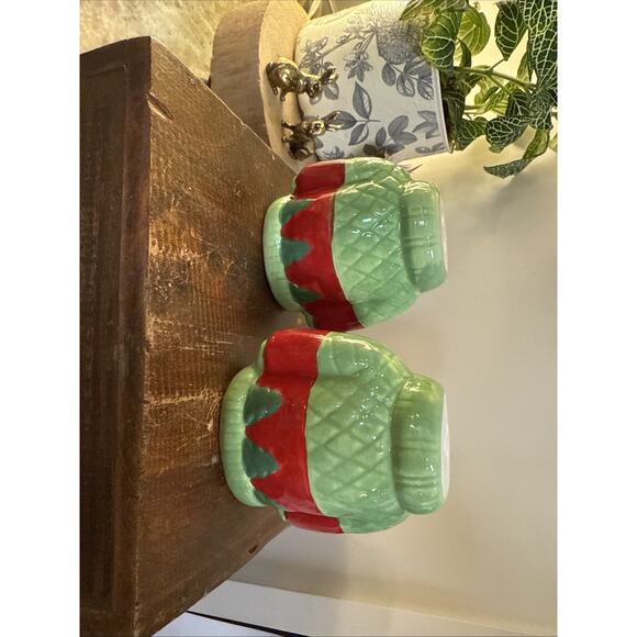Christmas Holiday Salt and Pepper Shaker Set - Snowman‎ and Santa Ugly Christmas - Picture 2 of 7
